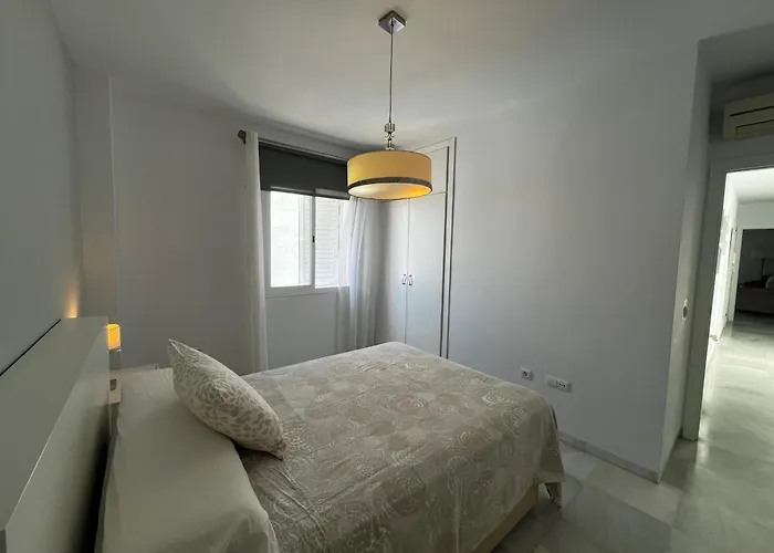 Conil Centro Mercurio Solo Familias Conil De La Frontera